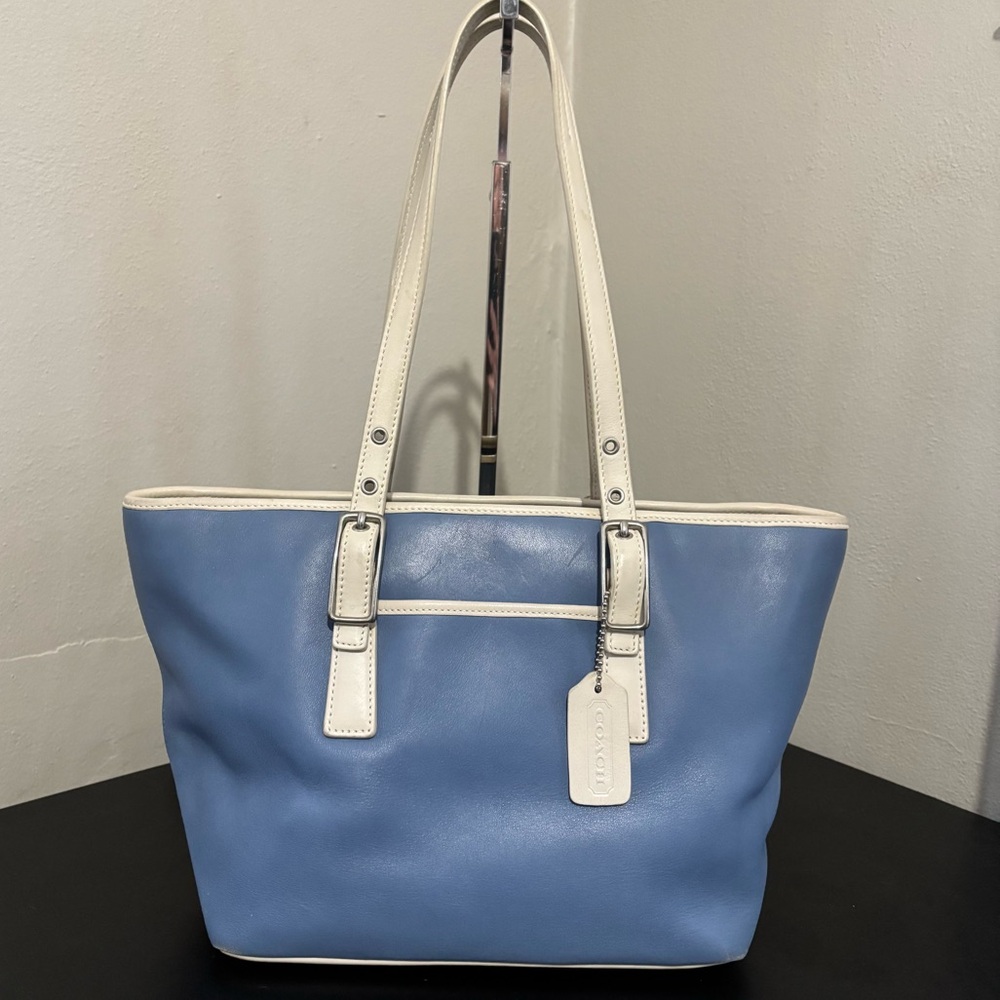 Coach Vintage All Leather Market Tote Purse Silver Buckle Minimalist Baby Blue